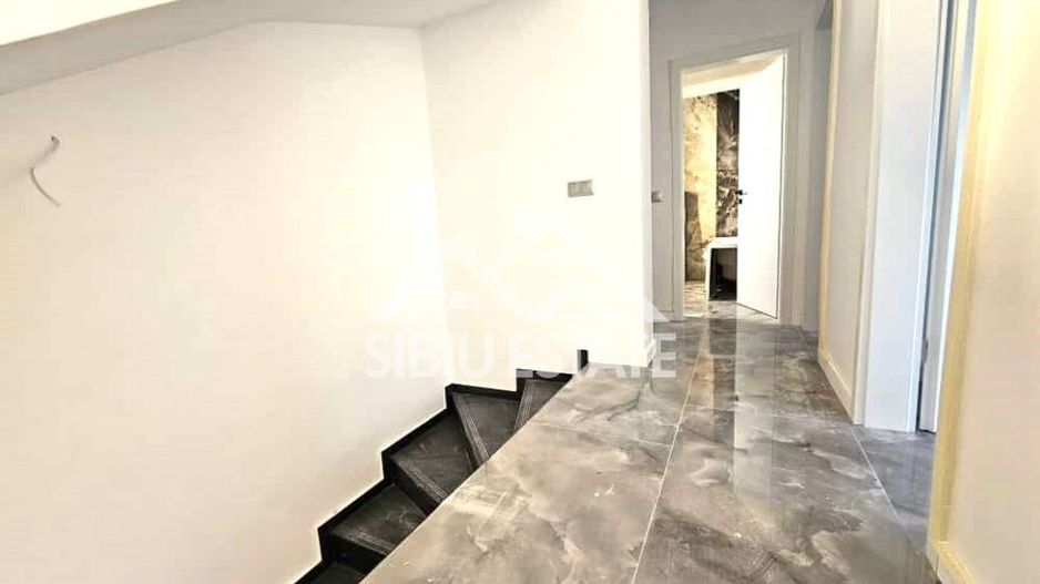 Casa INTABULATA la cheie, 5 camere, 2 bai Cristian, SIbiu - Poză 12