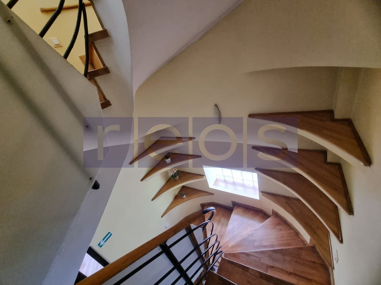 DE INCHIRIAT VILA  D+P+1+2 + CURTE | ZONA PARCUL CAROL - Poză 29