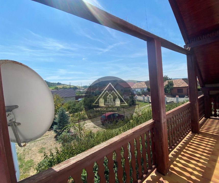 Casă mare și modernă - Poză 22