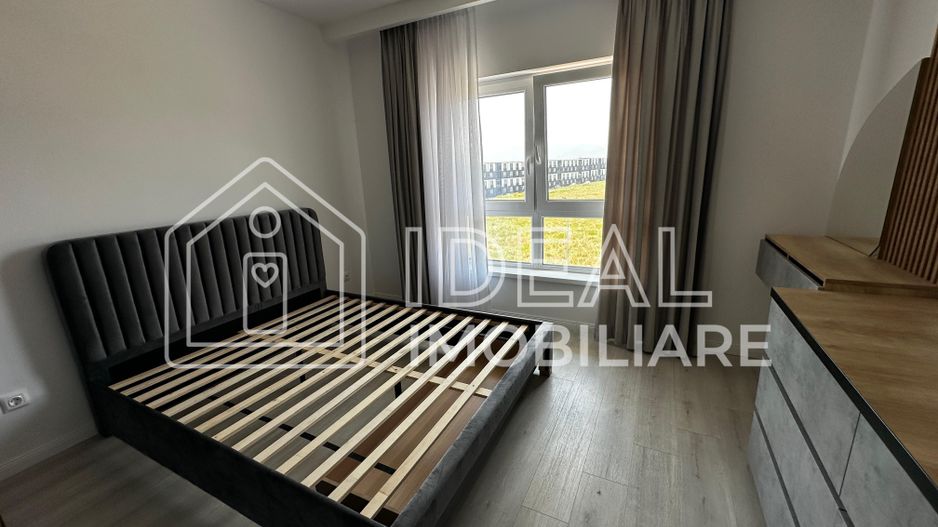 Apartament cu 3 camere și balcon de vânzare ,în zona Doamna Stanca - Poză 3