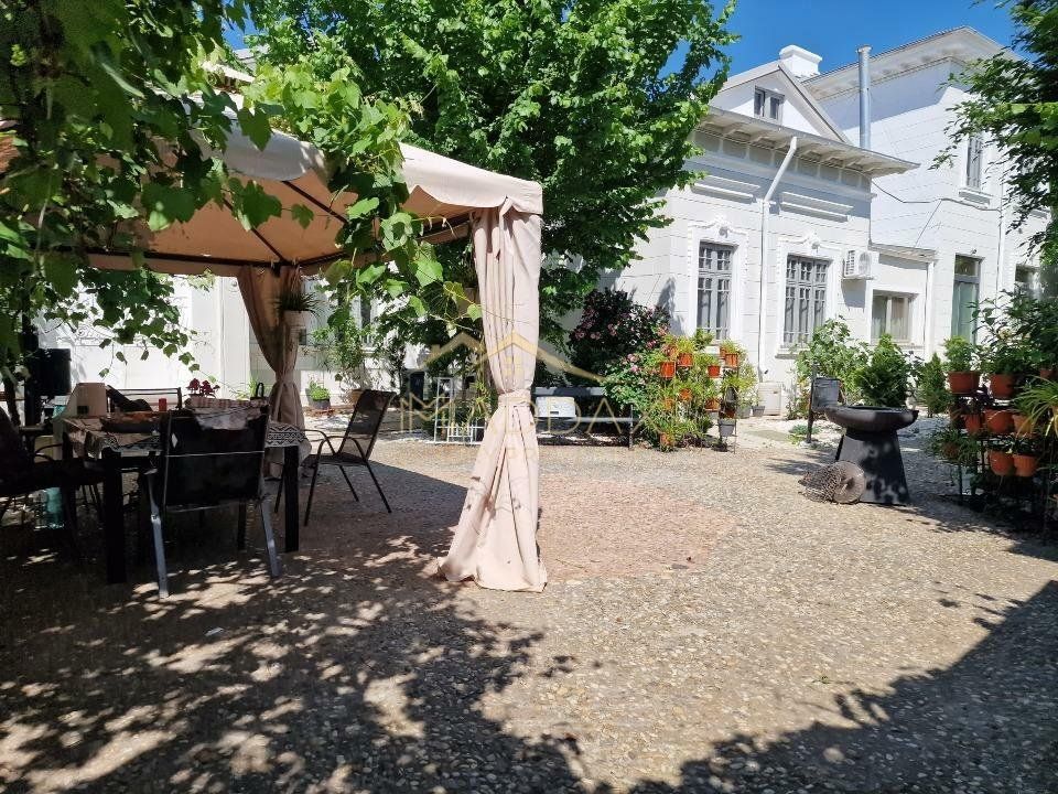 P+M (1000mp), curte (1750mp), 70 incaperi, 35 camere Unirii, multiple destinatii - Poză 14