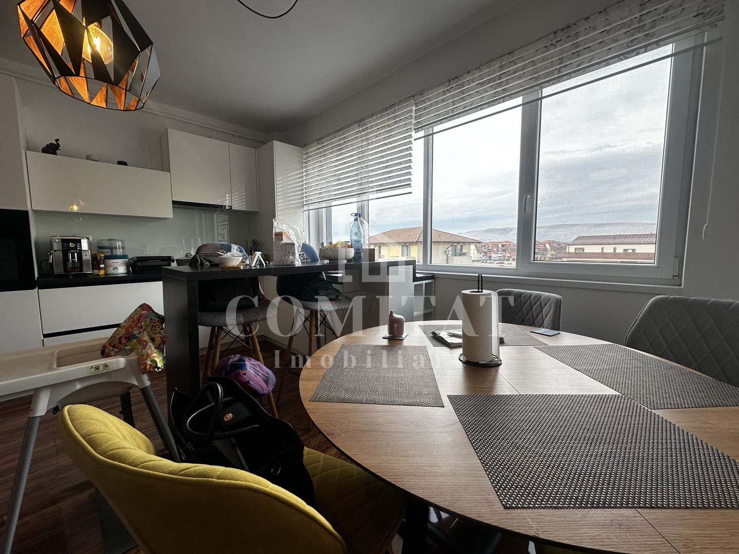 Apartament la etaj intermediar | Loc de parcare | Zona str Sub Cetate - Poză 8