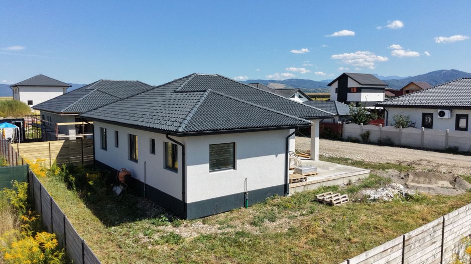 Casă pe parter de vânzare în cartierul Izvor - Poză 5