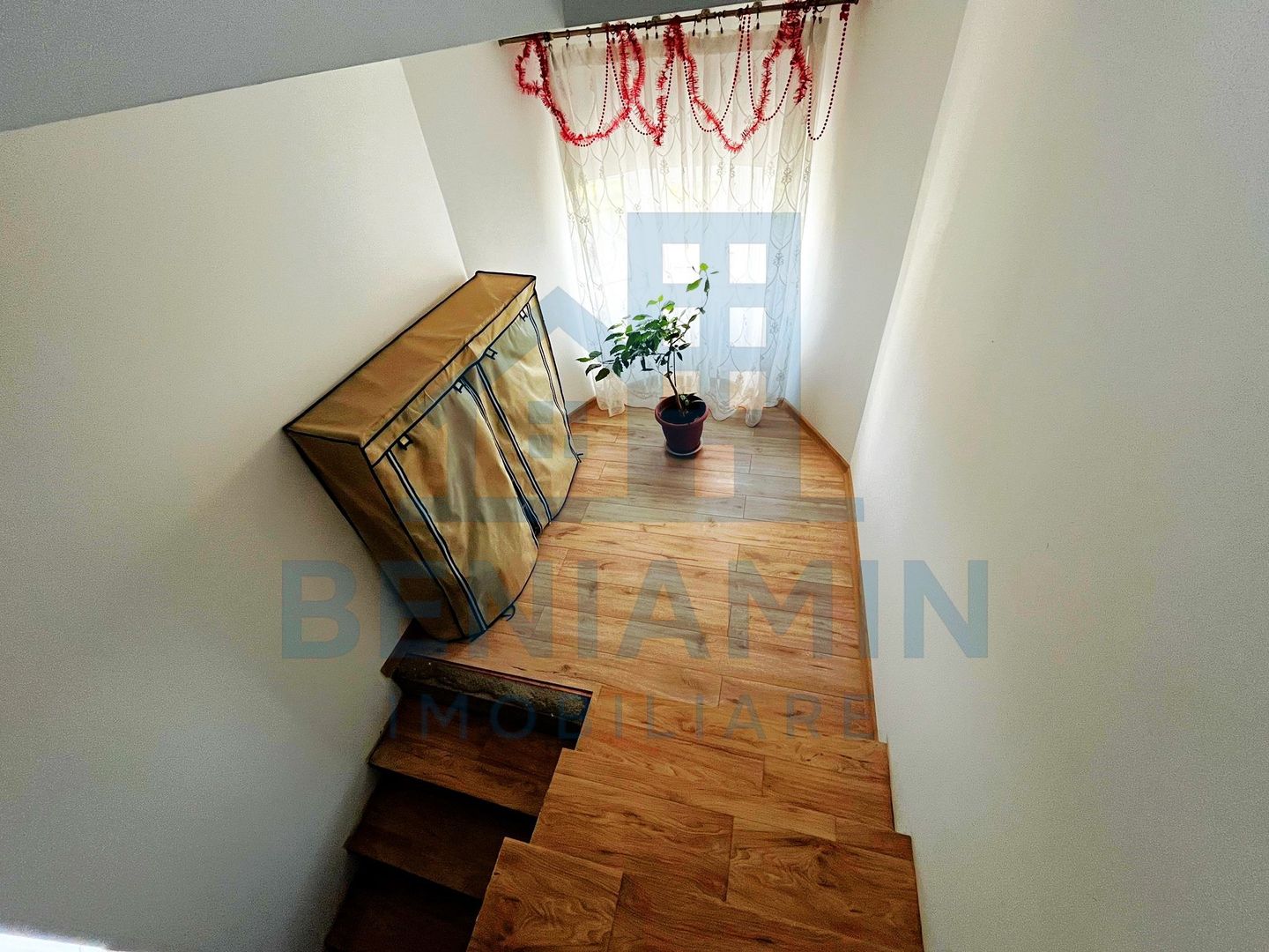 Casa P+1-Toate Utilitatile-3 Dormitoare-2 Bai-680mp Teren-Mobilata - Poză 6