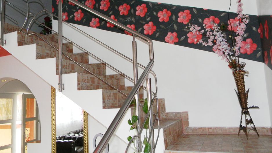 Casa mobilata in Centrul Mun. Sacele - Poză 9