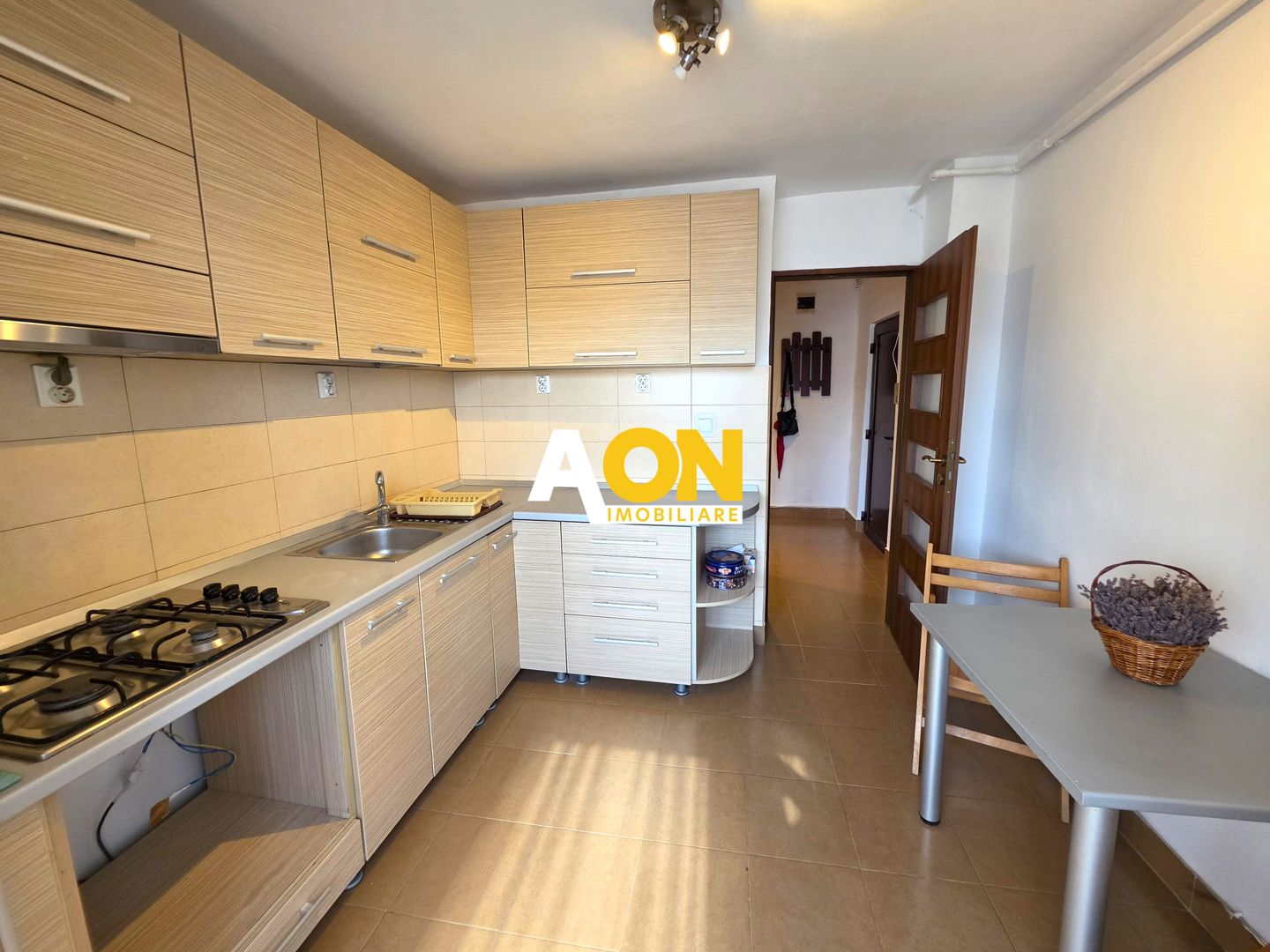 Apartament 3 camere, etaj 2, mobilat, utilat, zona Tolstoi Cetate - Poză 6