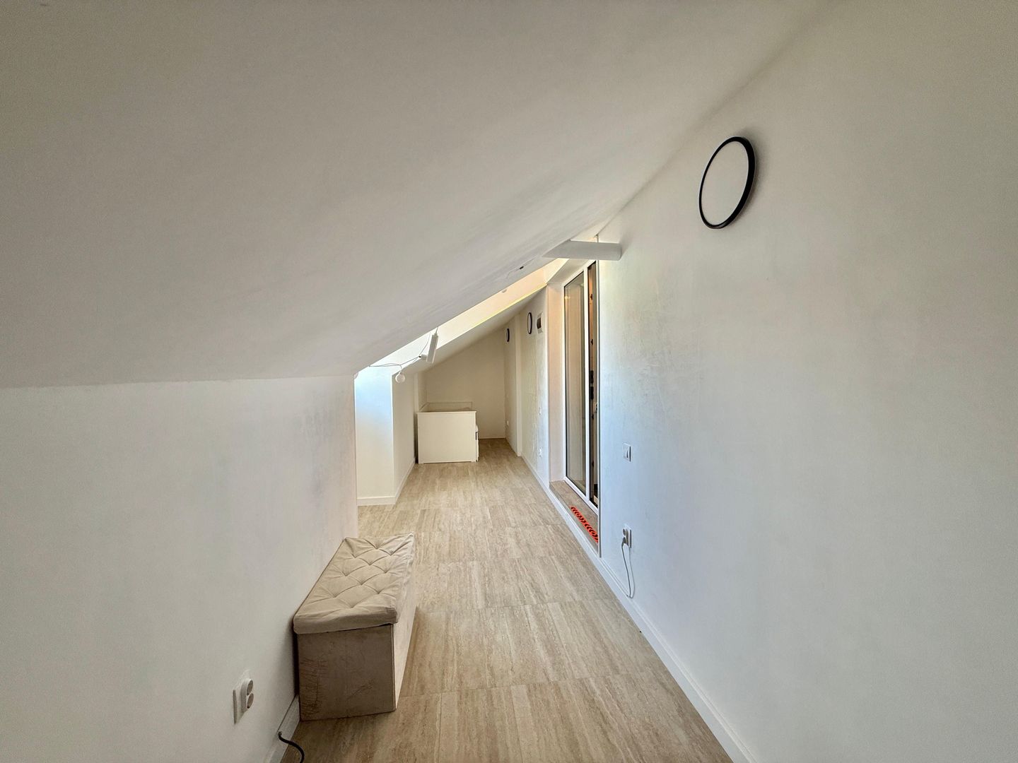 COSMOPOLIS - Apartament cu 2 camere si 2 terase, mobilat si utilat. - Poză 13