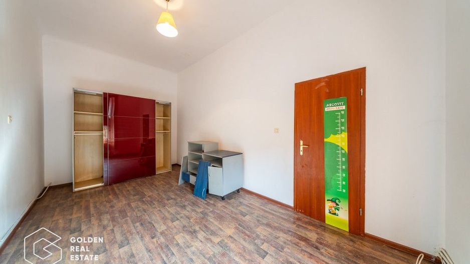Rar pe piata! 2 apartamente singure in curte, fatada renovata, zona Teatru - Poză 16