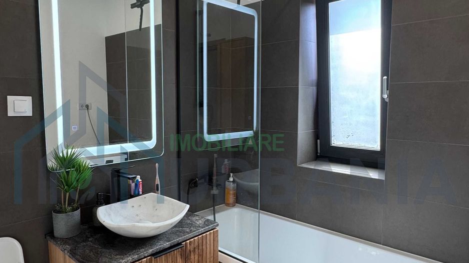 Apartament modern cu 2 camere de închiriat în Copou, complex Newton Park - Poză 3