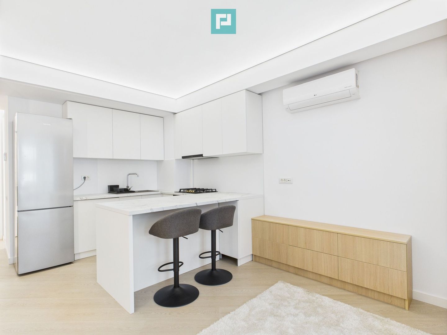 Vand Apartament 2 camere Cortina North - mobilat si utilat - Poză 17