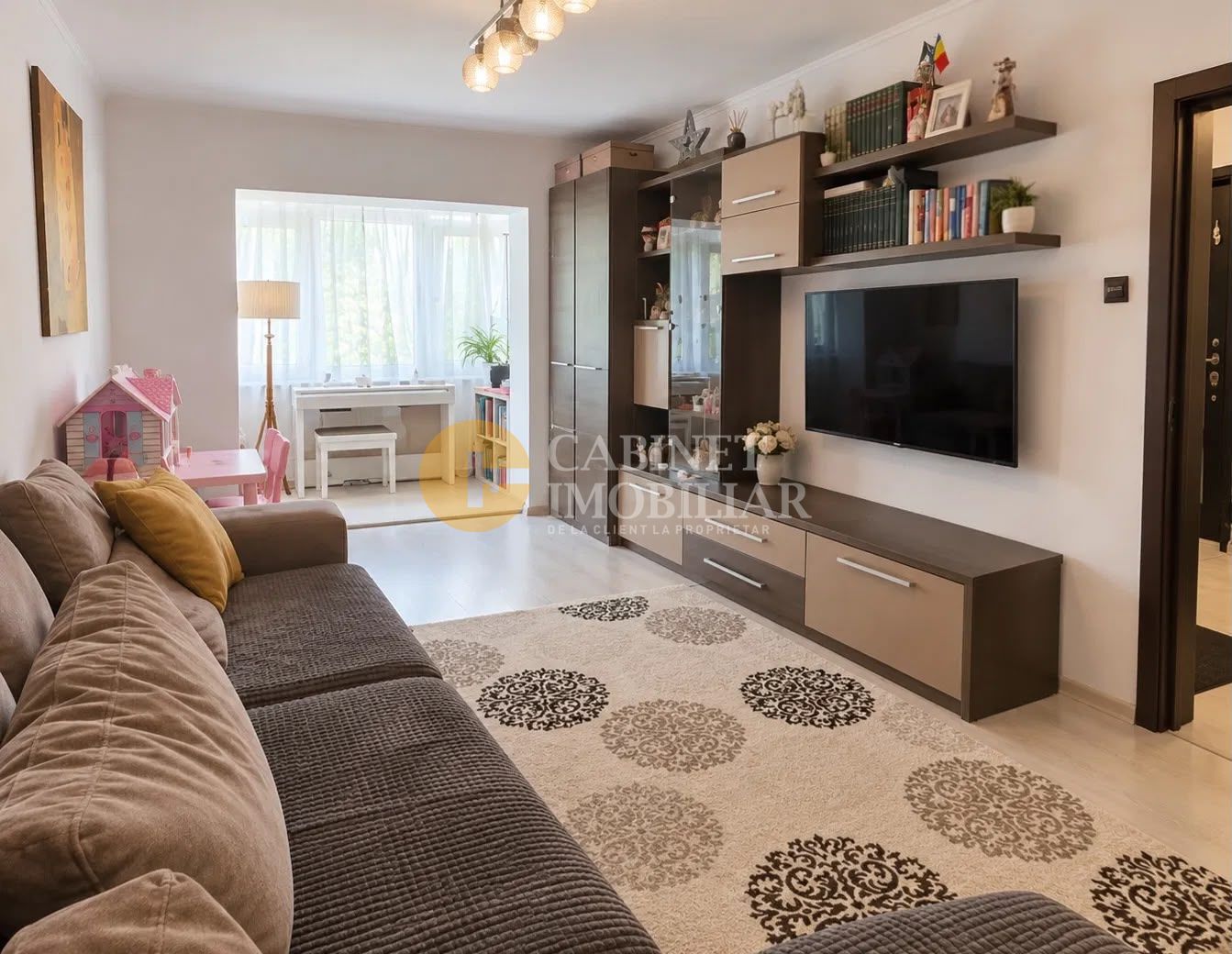 APARTAMENT 3 CAMERE - DECOMANDAT - TARGU CUCU - Poză 3