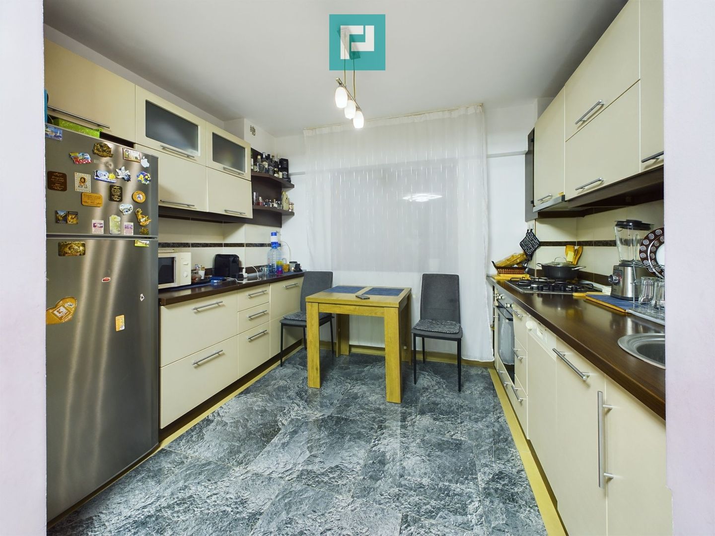 Apartament cu 2 camere decomandat zona Intim - Poză 2