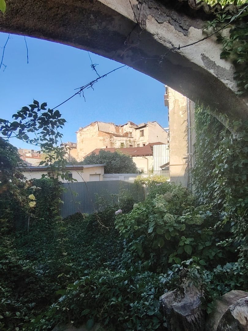 Casa-Curte proprie | Plantelor | - Poză 16