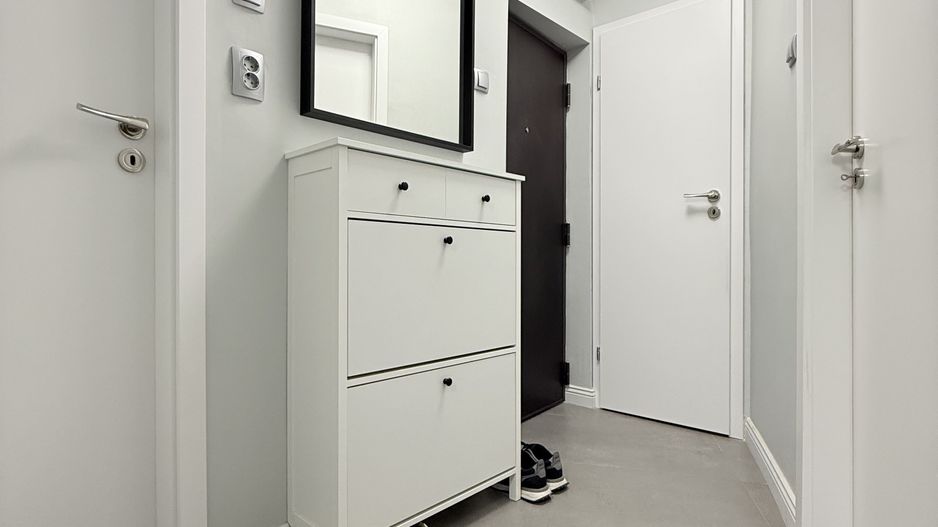 Garsoniera renovata complet | Dristor | Etaj 1 | Vedere spate - Poză 4