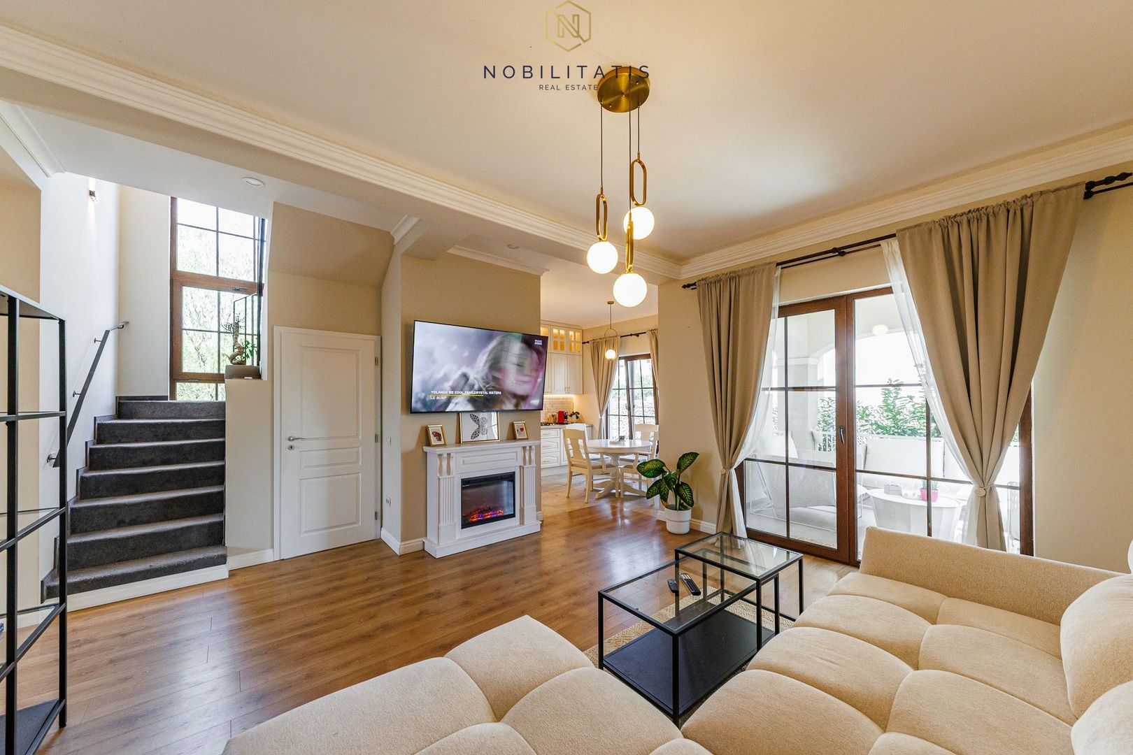 Casa Segmentul Lux, cu Garaj | 4 dormitoare | Langa Padure&Lac | Com 0 - Poză 2