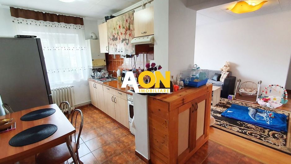 Apartament 3 camere, Cetate, zona Liceului Militar - Poză 7