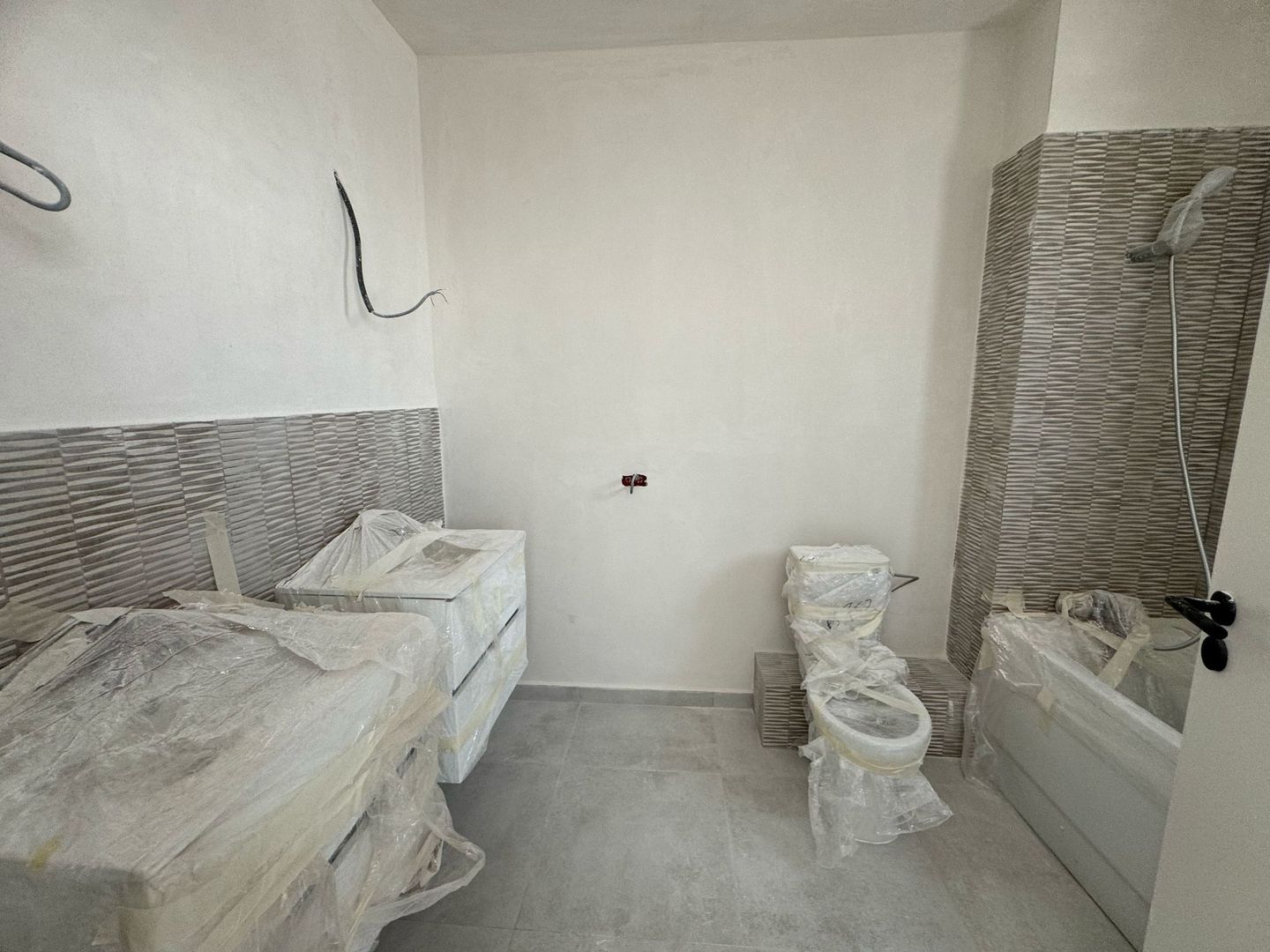 Townhouse modern cu grădină privată într-un cartier verde și sigur - Poză 9