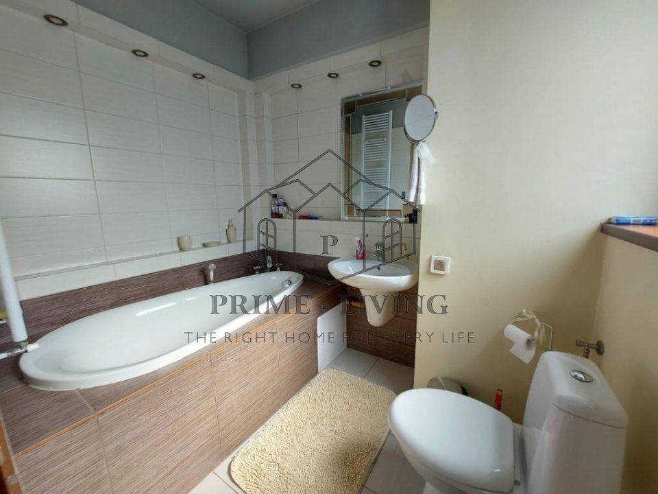 APARTAMENT CU 3 CAMERE, ULTRA-CENTRAL SI FOARTE SPATIOS LA VANZARE - Poză 9