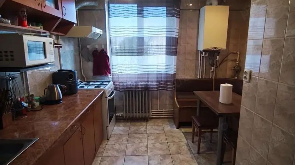 De vanzare apartament 3 camere, centrala, Rahova/Sos Alexandriei - Poză 3