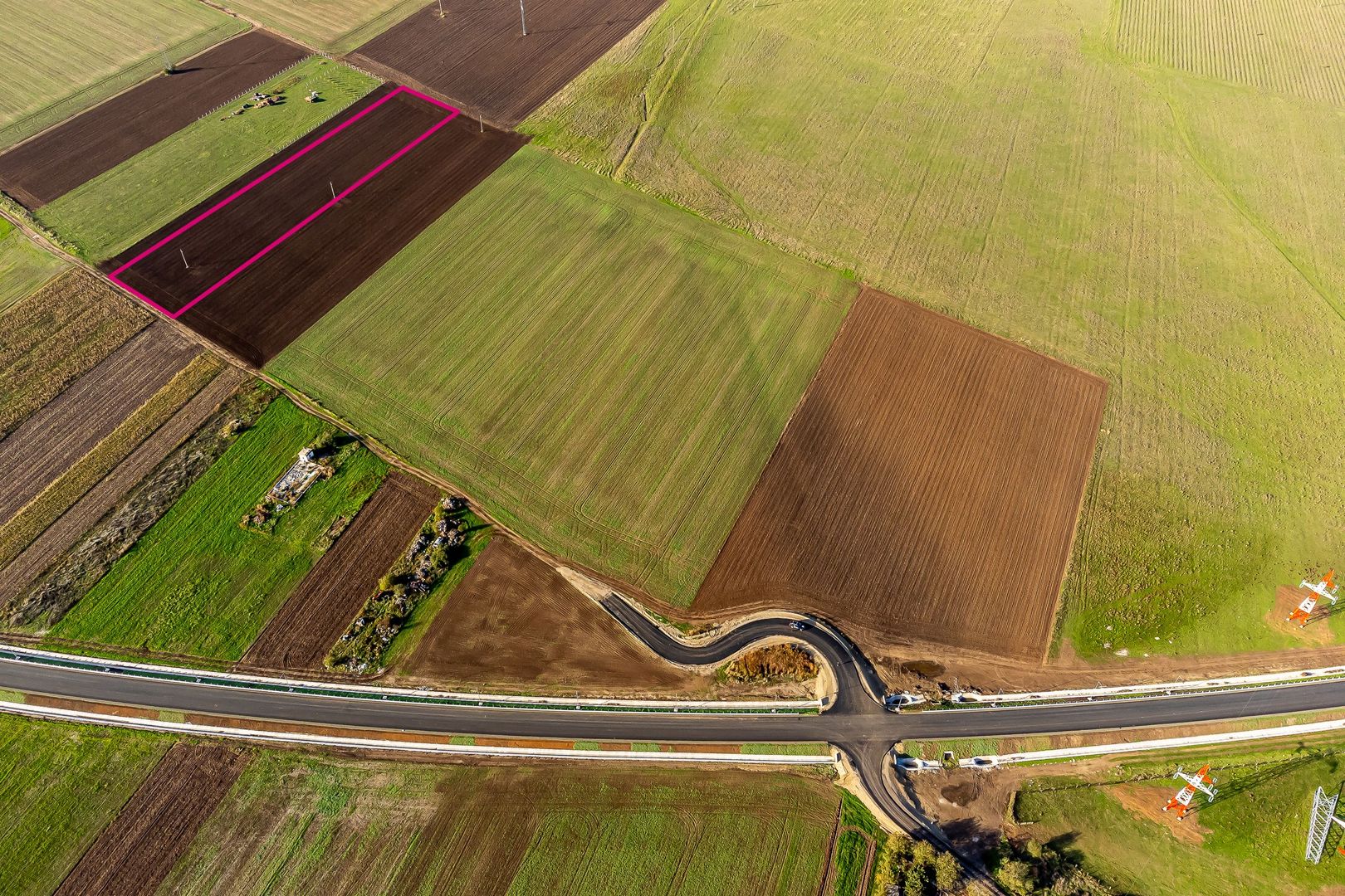 PRET REDUS Teren pozitionat strategic pe soseaua de centura 6 euro mp - Poză 3