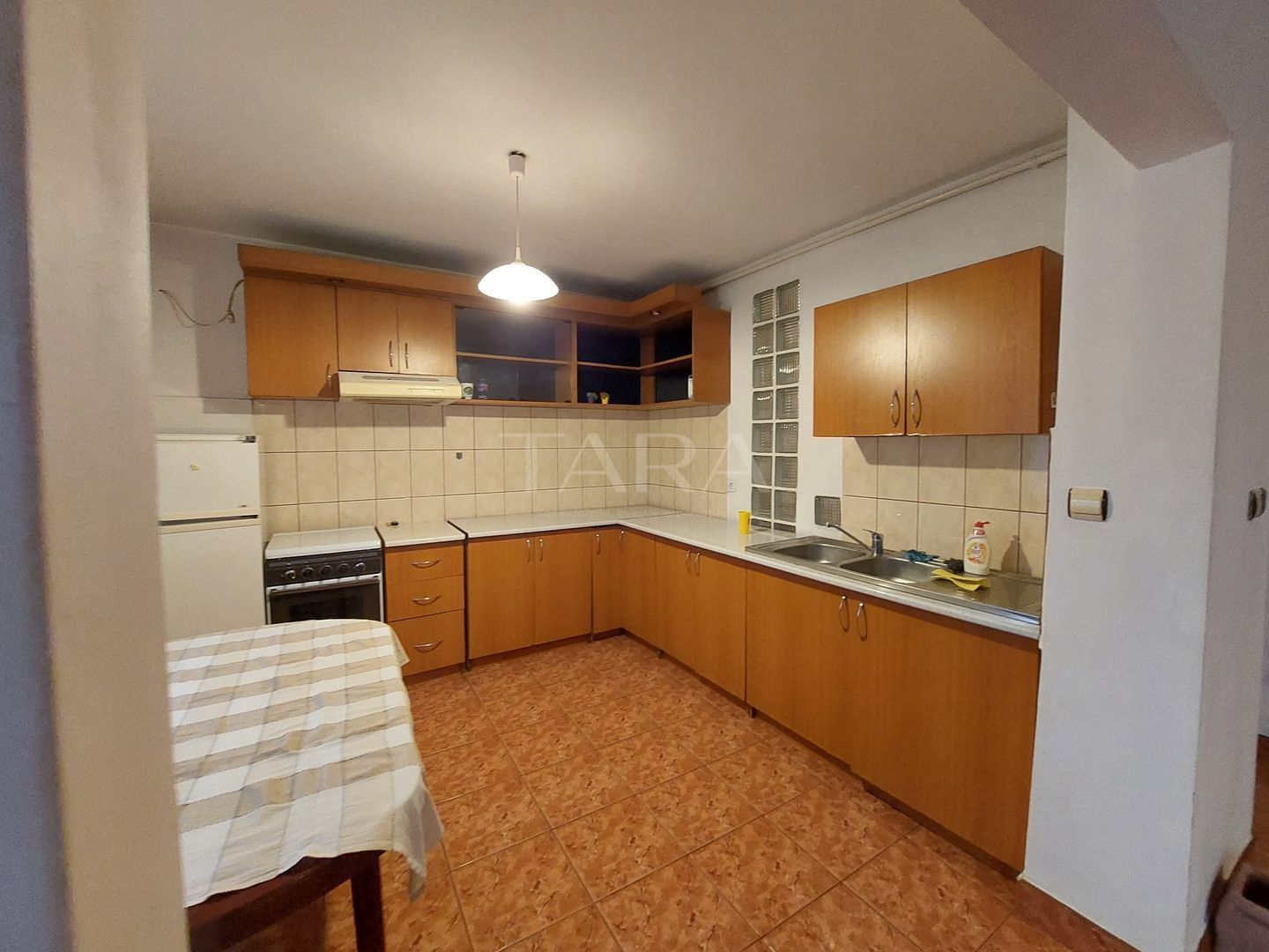 Apartament cu 3 camere 62 mp, oportunitate în zonă excelentă. - Poză 2