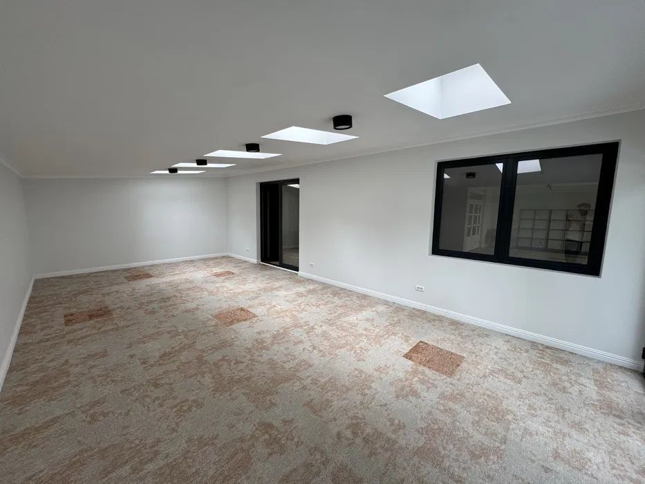 Spațiu modern cu terasă de inchiriat | Showroom, birou sau studio - Poză 2