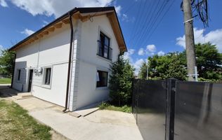 Casa 4 Camere, 135 mp, Teren 500 mp, P+M, Zona Centru