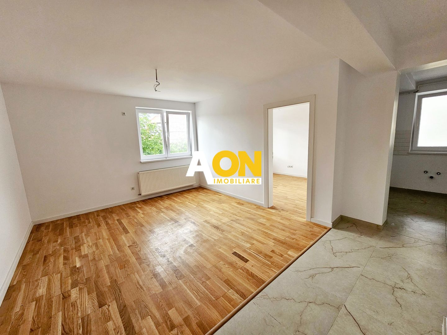 Apartament 2 camere, 43 mp utili + balcon 9 mp,  etaj 3, bloc nou - Poză 3