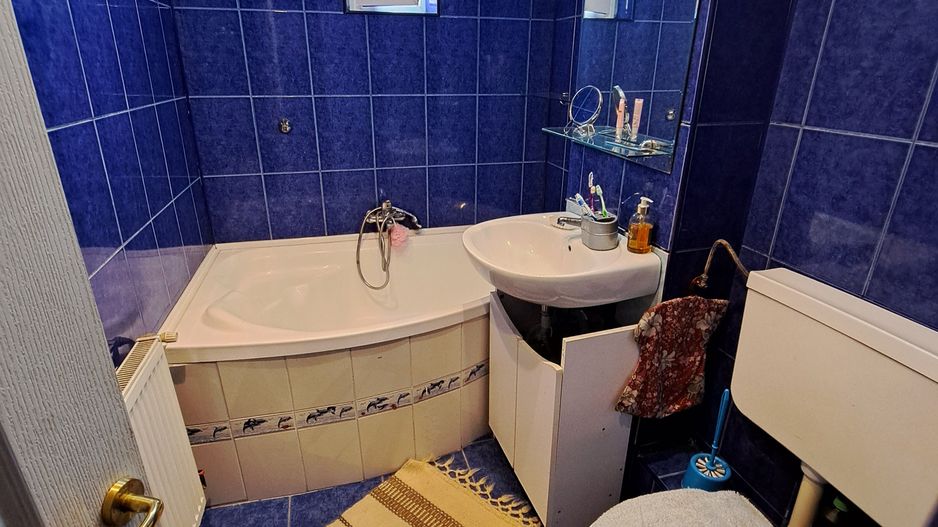 Apartament 3 camere zona centrala 66 m² - Poză 8