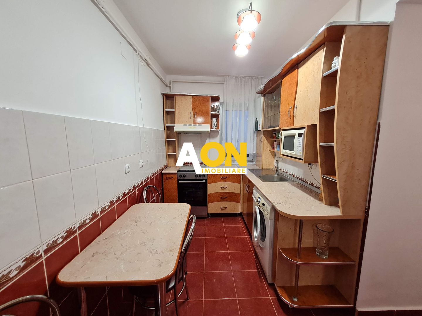 Aparatament 2 Camere Decomandat Zona Cetate - Poză 6