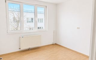Apartament de 3 camere, decomandat, zona Politehnica - Poză 3