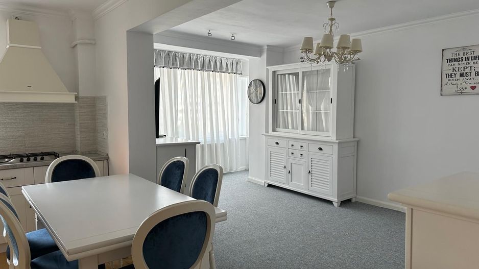 Apartament spațios cu 3 camere de închiriat – Bulevardul Dacia, Oradea - Poză 3