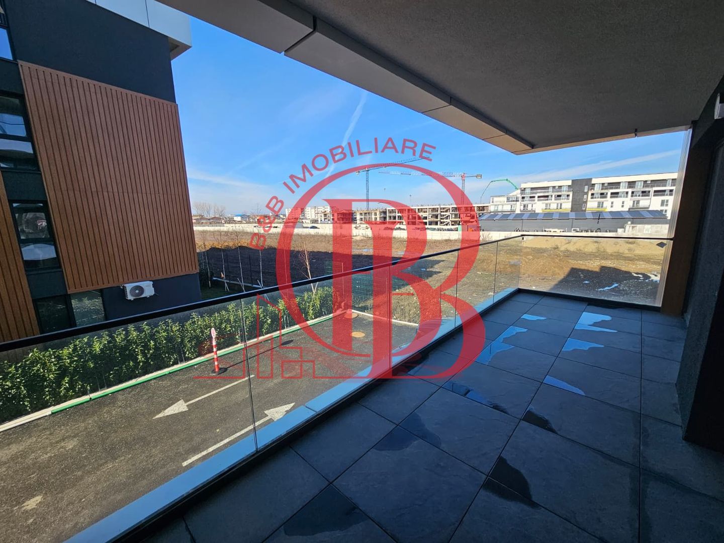 4 camere finalizat Complex Premium-piscina - pista alergare in incinta - Poză 12