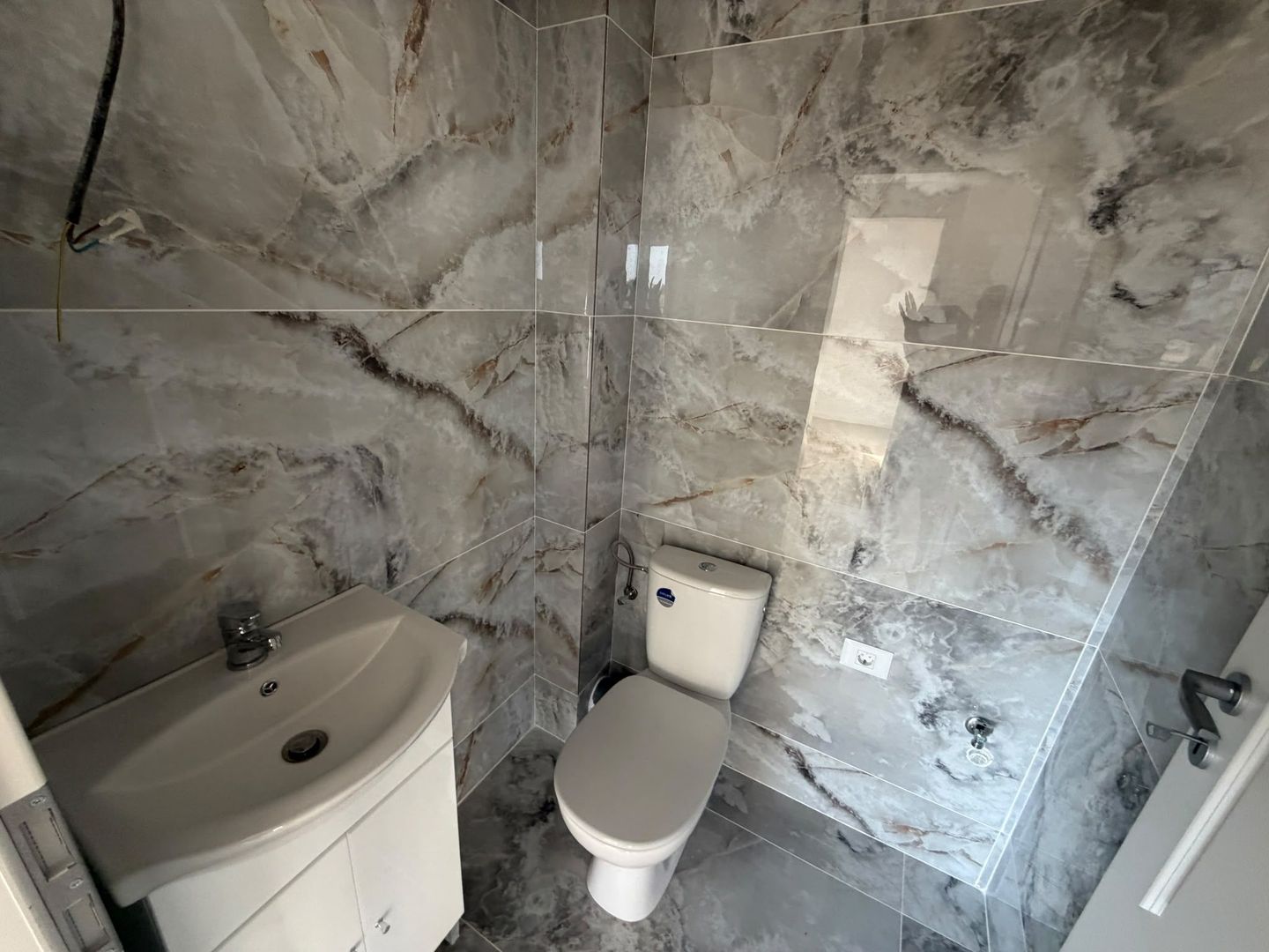 AP. 3 CAMERE - GRADINA PROPRIE 60 MP, PARCARE INCLUSA, COMISION 0% - Poză 9