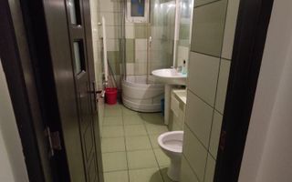 Inchiriez apartament cu 2 camere decomandat - Poză 3