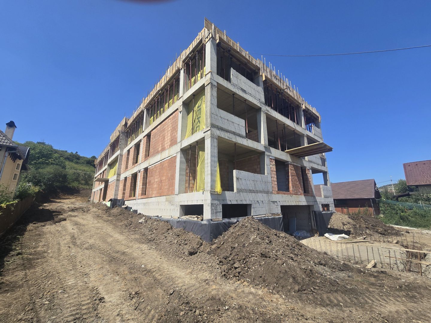 Apartament 4 camere,3bai,136mp.utili+19mp terase acoperite - Poză 9
