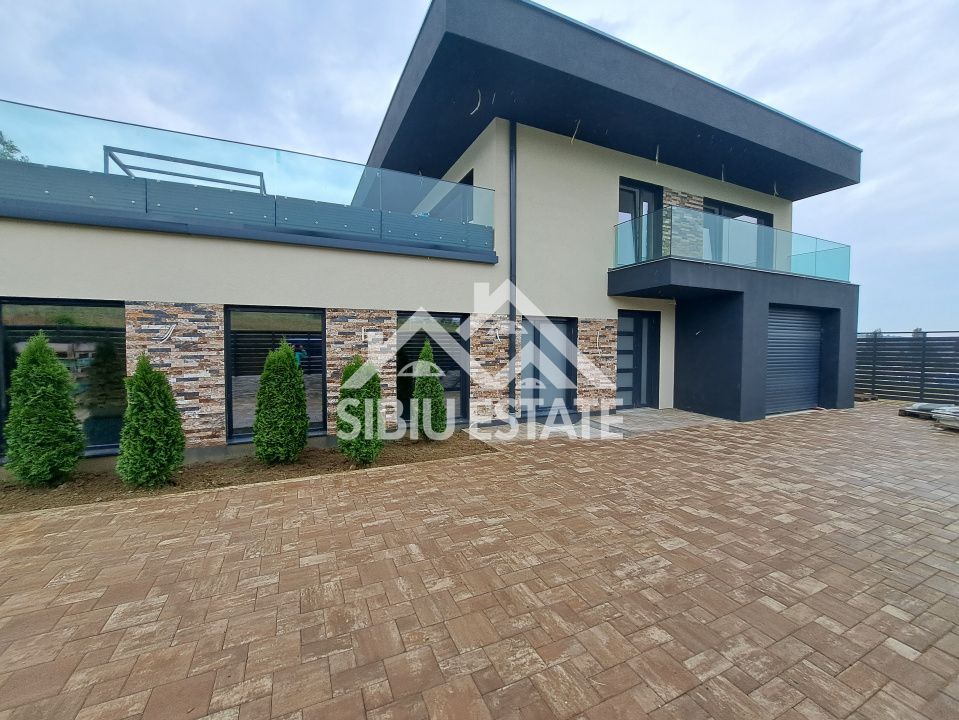 Casa Sibiu Cisnadioara, garaj, piscina, terase panoramice - Poză 31