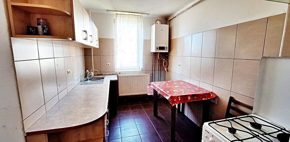 Apartament cu doua camere, etaj 3/4 in Fagaras, zona Garii, 34000 euro - Poză 5