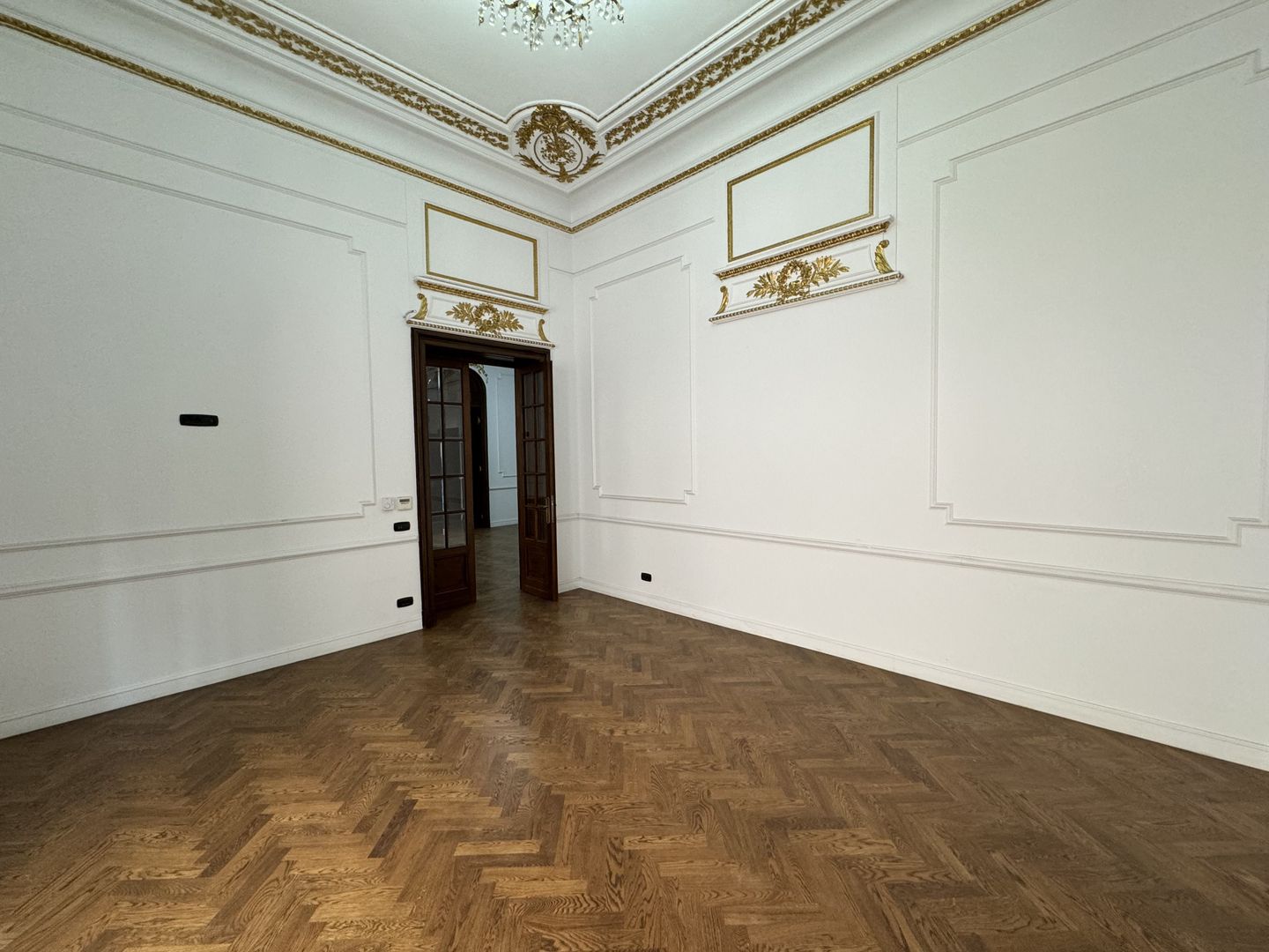 Universitate 20 camere arhitectura interbelica garaj curte piscina - Poză 6