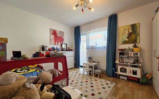 Apartament 3 camere, singur pe etaj, 2 balcoane, parcare. - Poză 5