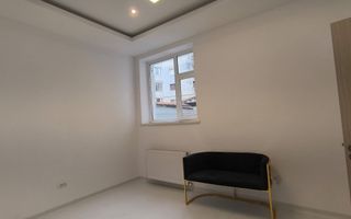 CAPITOL - Bdul Mamaia parter de vila stradal! - Poză 11