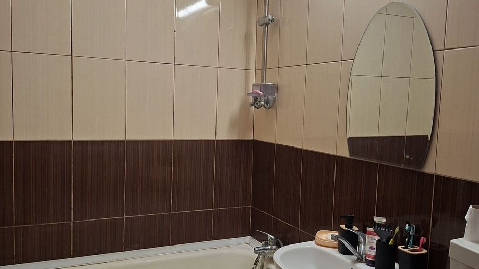 De vanzare Apartament 2 camere Pacii - Poză 5