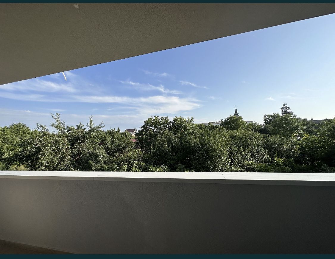 ageuropa.ro vinde apart. 2 cam. mobilat, utilat  LUX la etajul 1. - Poză 2