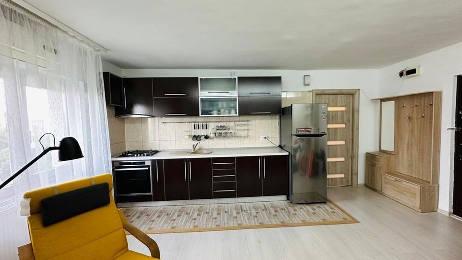 Apartament cu 3 camere  de inchiriat  Aviatiei - Poză 1