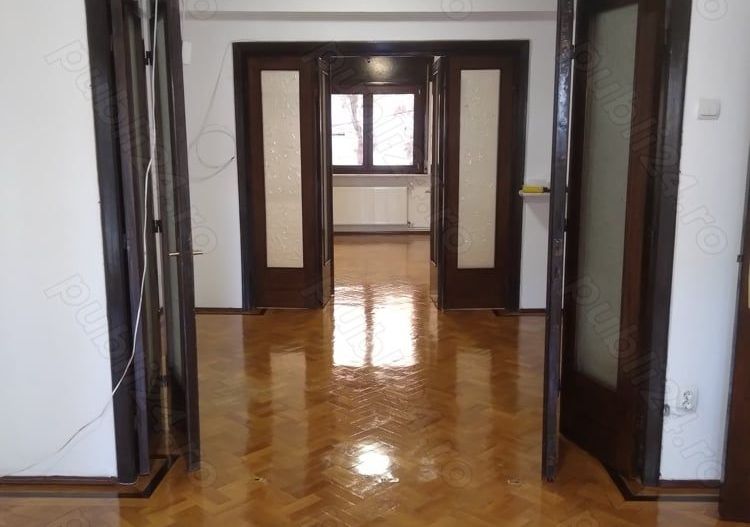 APARTAMENT IN VILA  PARCARE ZONA VICTORIEI - Poză 1