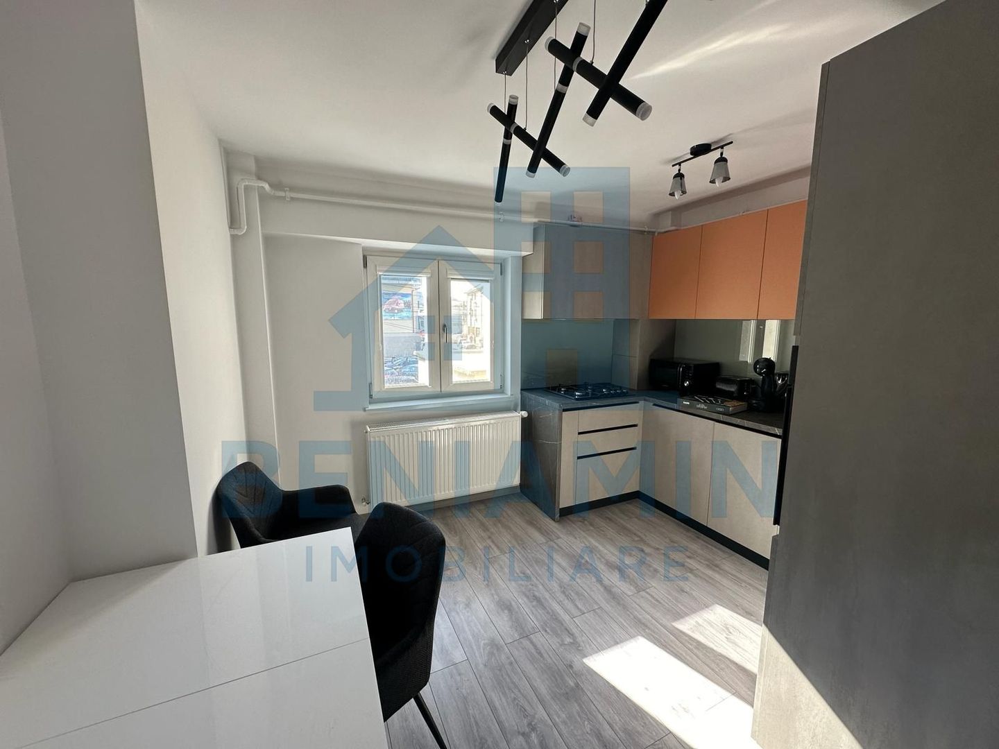 Ultracentral-4 Camere-Lux-Mobilat-Utilat-Etaj 1-CT-Disponibil imediat - Poză 8