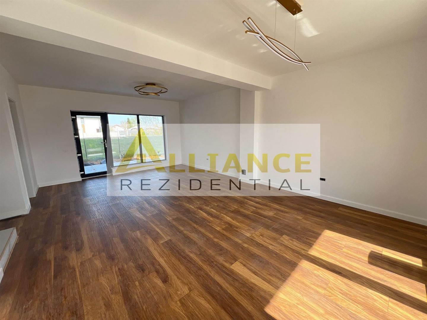 Vila Individuala  - 4 camere - 3 bai-teren -320-600 M de STV - Poză 6