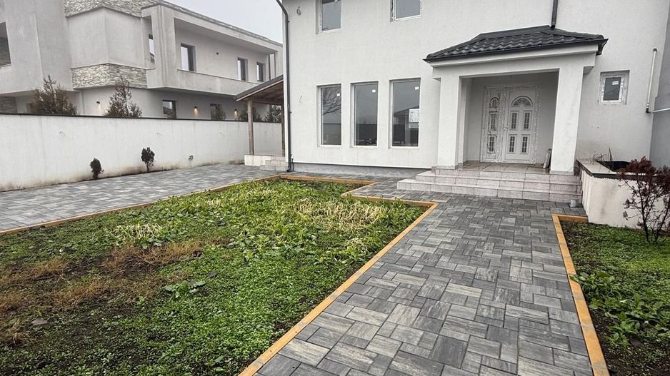 Mutare imediată! Vilă duplex 4 camere cu curte proprie - Poză 3