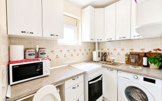Apartament tineresc 2 camere, zona Intim, Kauflad - Poză 4