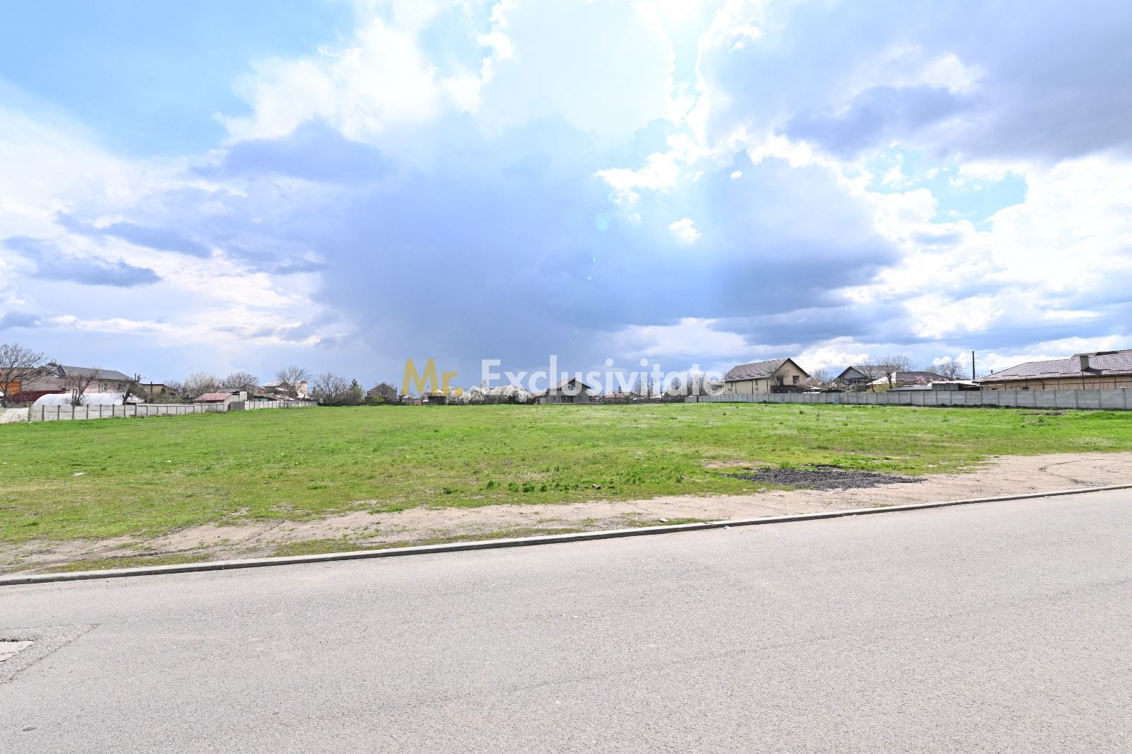 Oportunitate de investitie - Teren Intravilan 13504 mp intre case - Poză 6